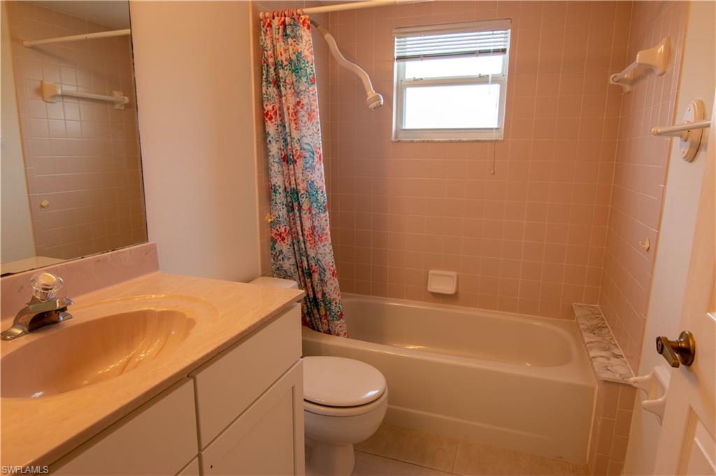 SABAL SPRINGS GOLF AND RACQUET CLUB - Residential