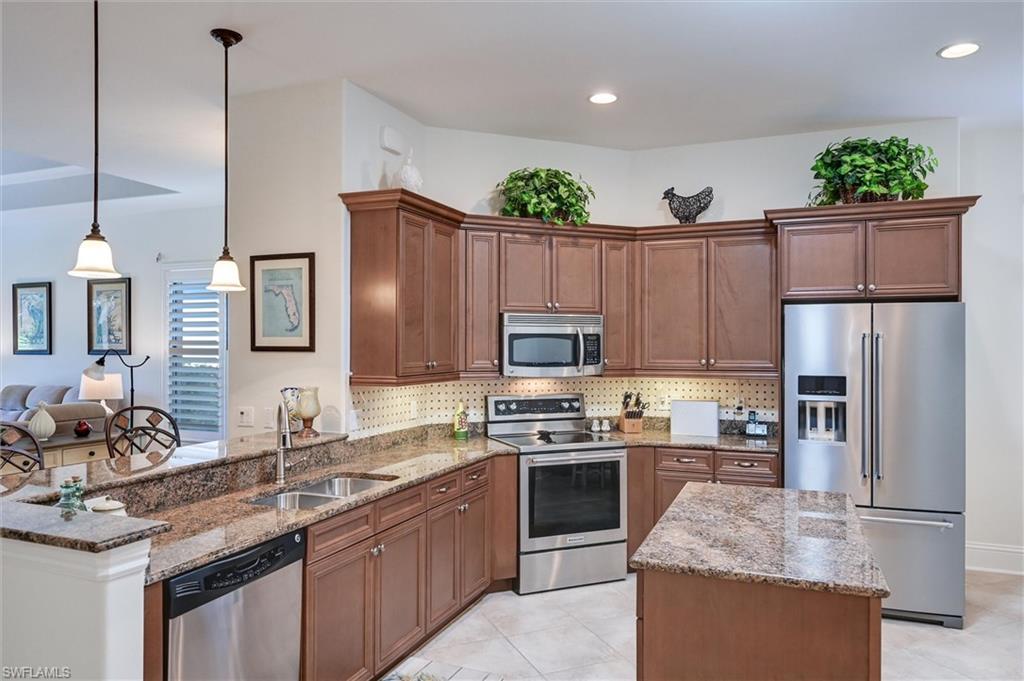 MOORGATE POINT - Residential