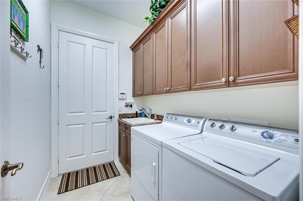 MOORGATE POINT - Residential