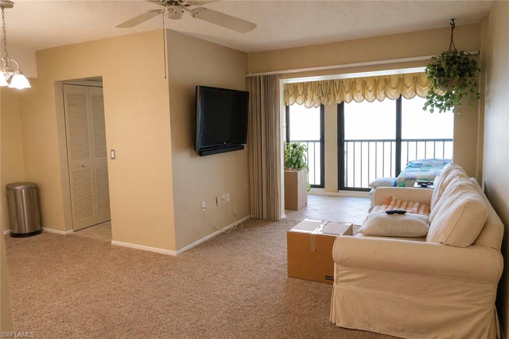 SEVEN LAKES - Residential