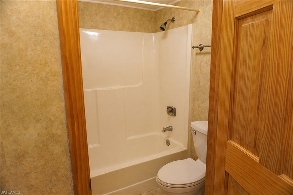 SEVEN LAKES - Residential