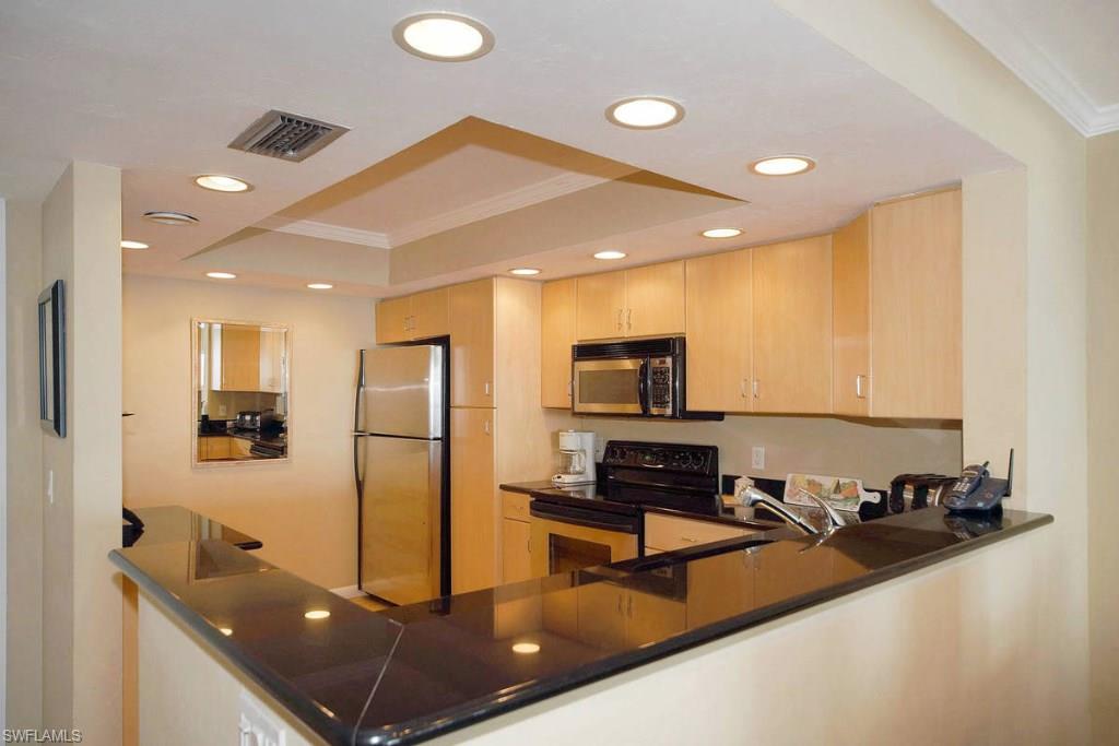 CAPER BEACH CLUB - Residential