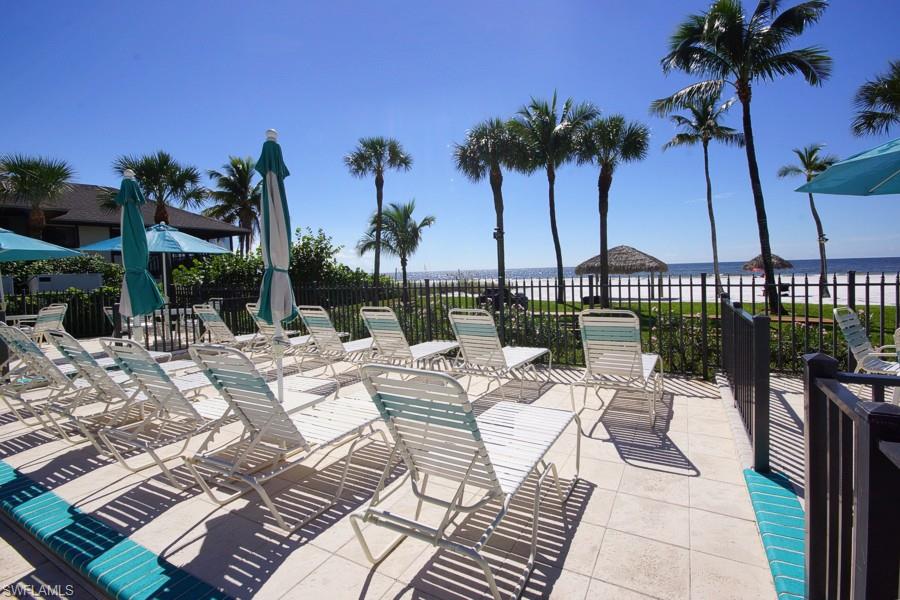 CAPER BEACH CLUB - Residential