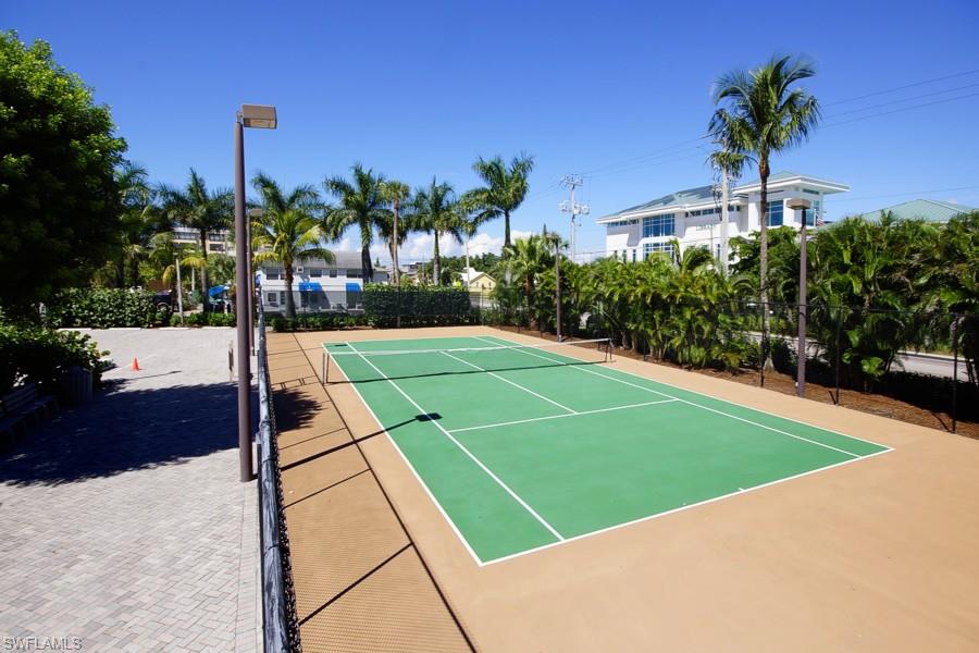 CAPER BEACH CLUB - Residential