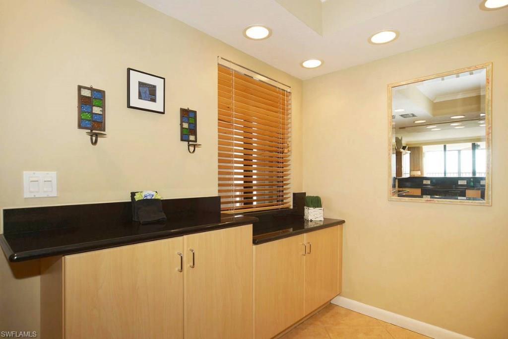 CAPER BEACH CLUB - Residential