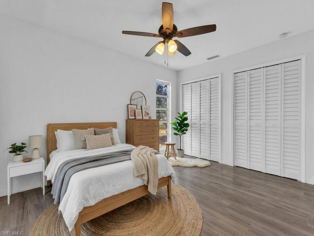 FOXMOOR LAKES - Residential