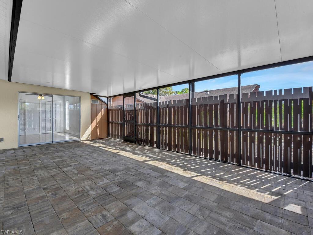 FOXMOOR LAKES - Residential