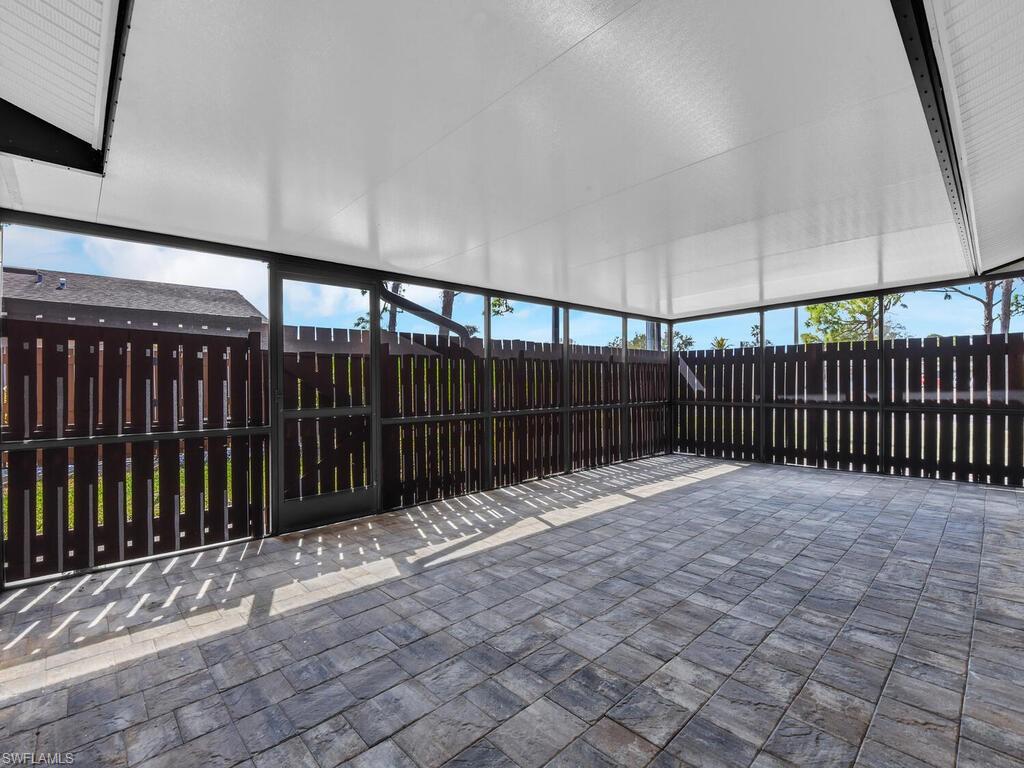 FOXMOOR LAKES - Residential