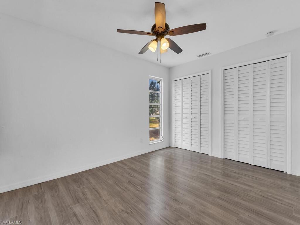 FOXMOOR LAKES - Residential