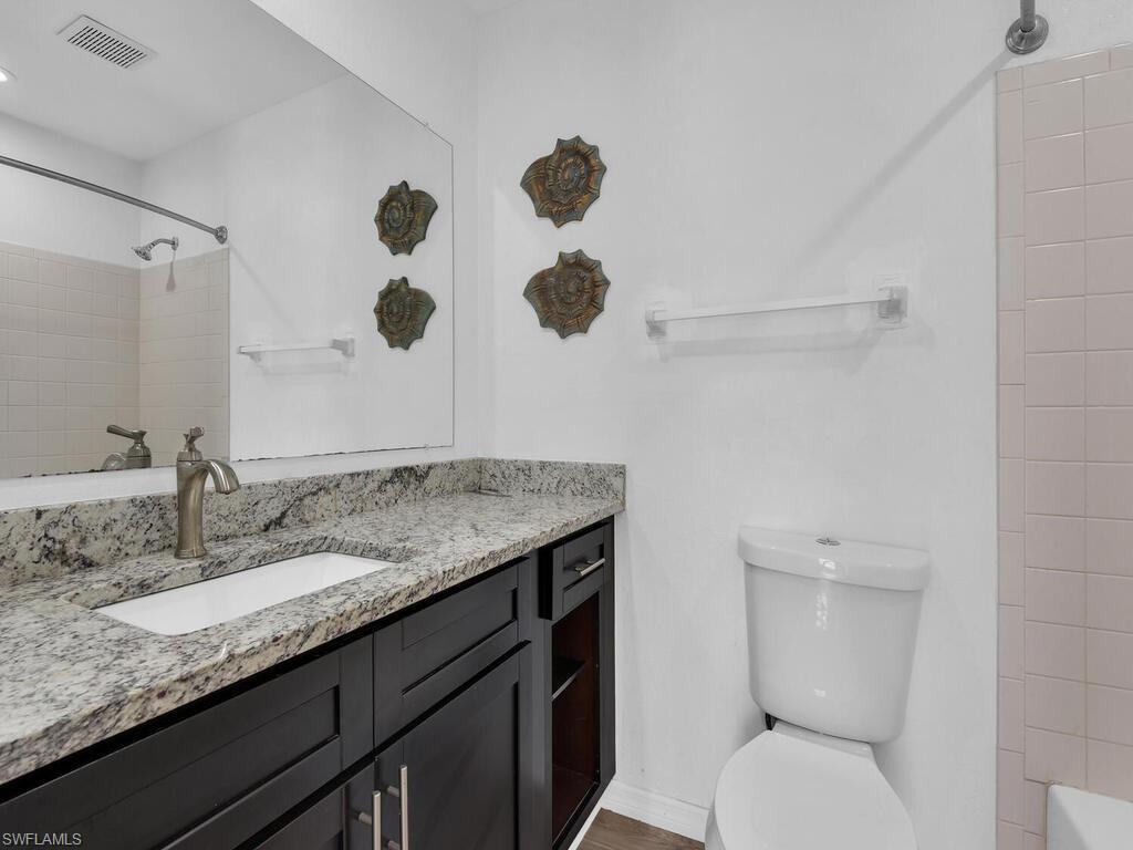 FOXMOOR LAKES - Residential