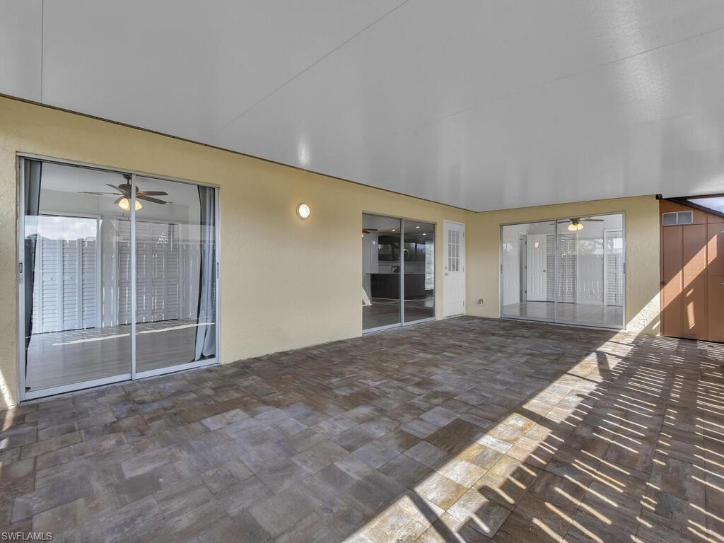 FOXMOOR LAKES - Residential