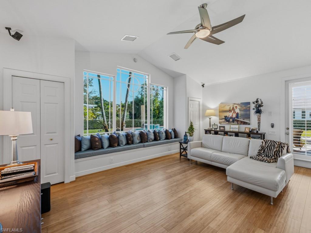 PINE RIDGE - Residential