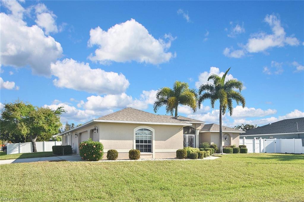 CAPE CORAL - Residential