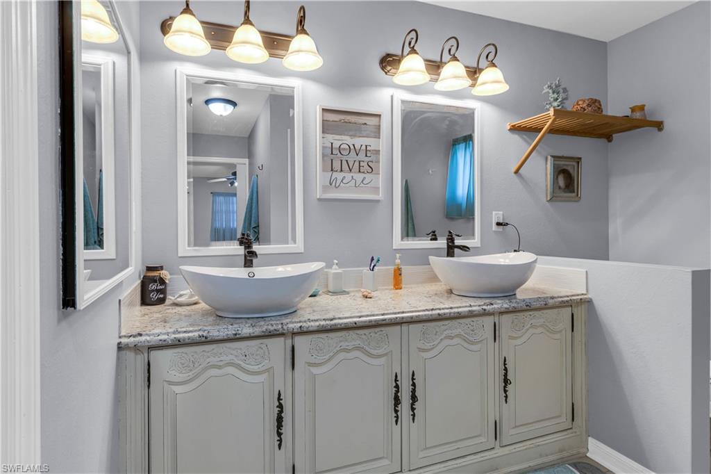 BERTS BAYSHORE MANOR - Residential