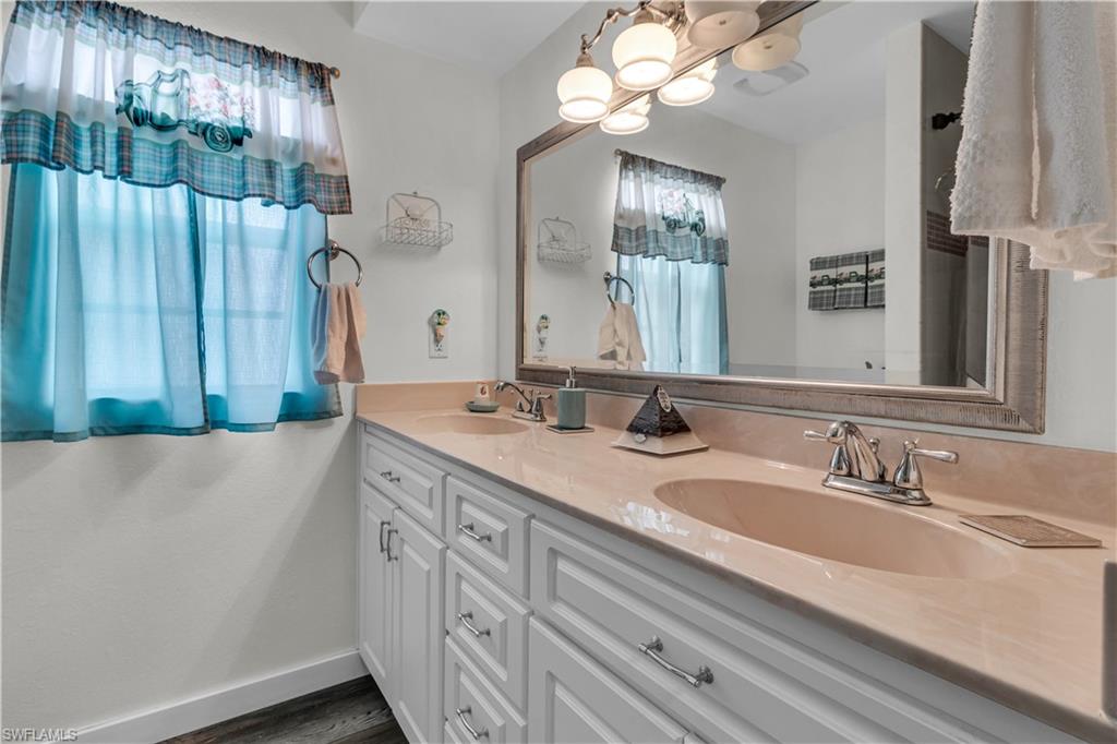 BERTS BAYSHORE MANOR - Residential