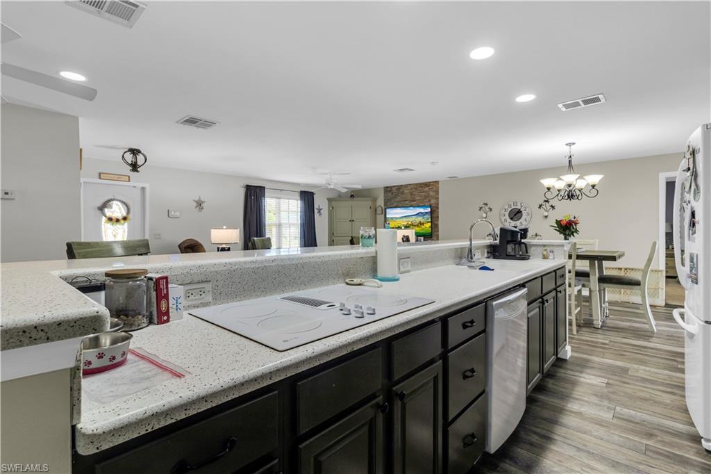 BERTS BAYSHORE MANOR - Residential