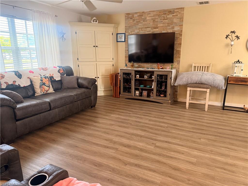 BERTS BAYSHORE MANOR - Residential
