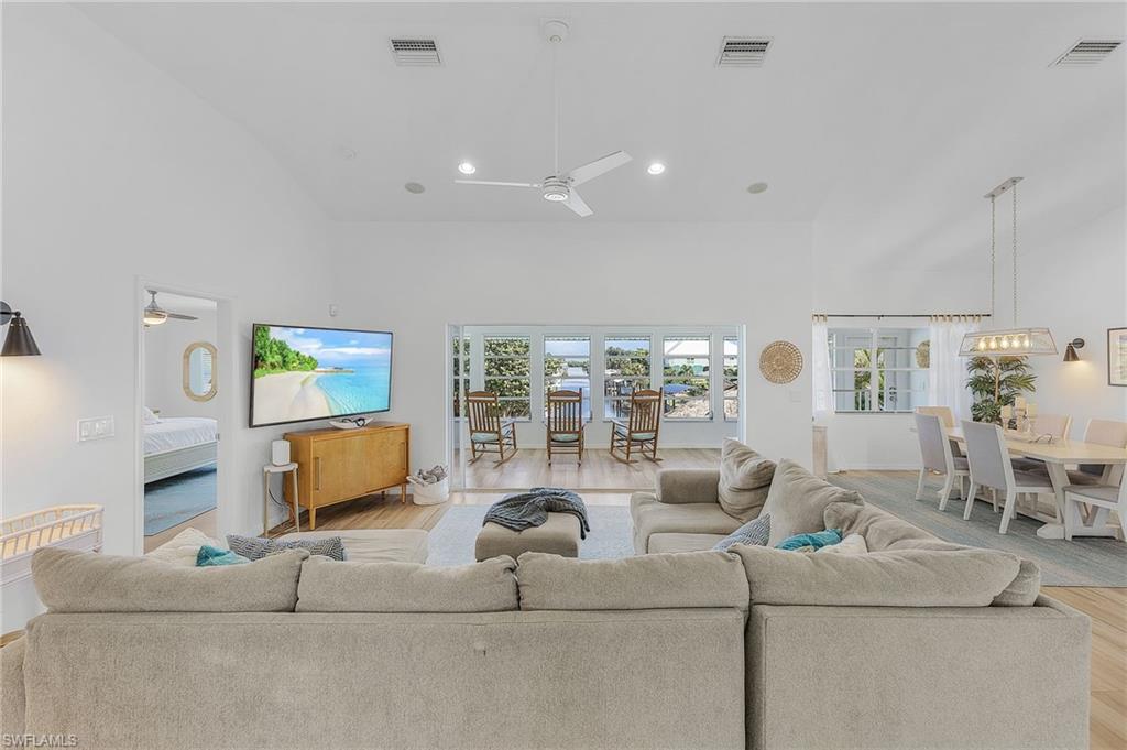 KNIGHTS BOKEELIA ISLE - Residential