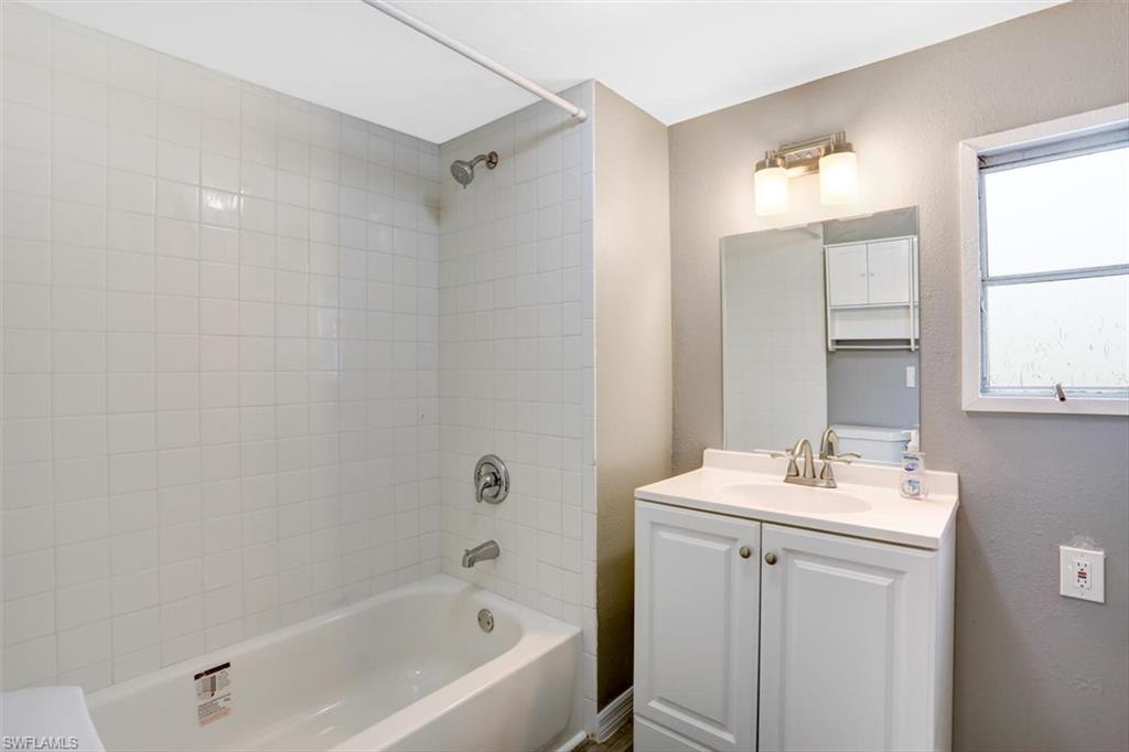 LEITNER CREEK MANOR - Residential