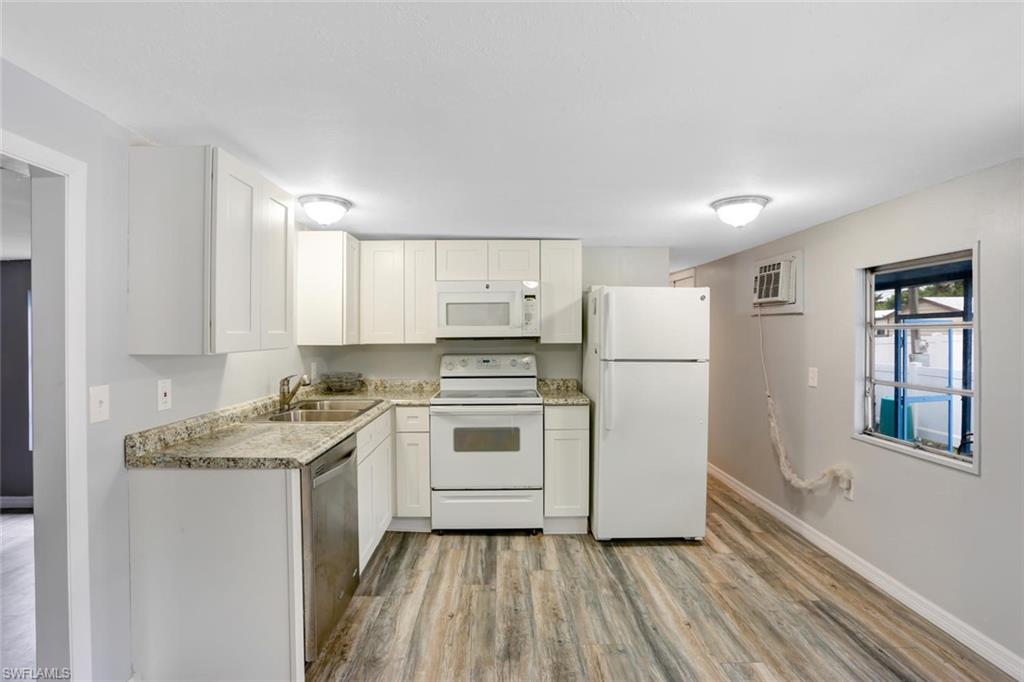 LEITNER CREEK MANOR - Residential