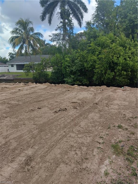NORTH FORT MYERS - Land