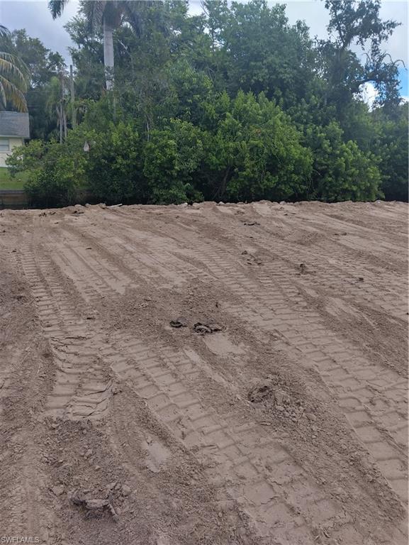 NORTH FORT MYERS - Land