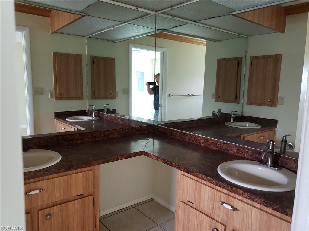 SAN CARLOS PARK - Residential Lease