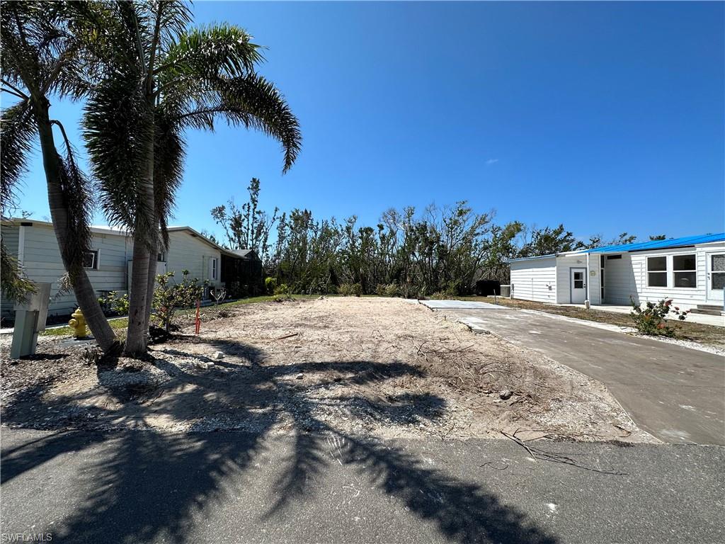 PINE ISLAND COVE - Land