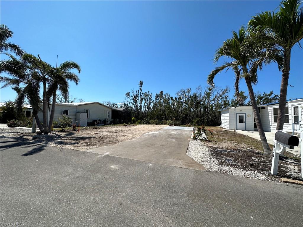 PINE ISLAND COVE - Land