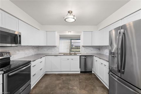 1331 S Brandywine CIR FORT MYERS FL 33919