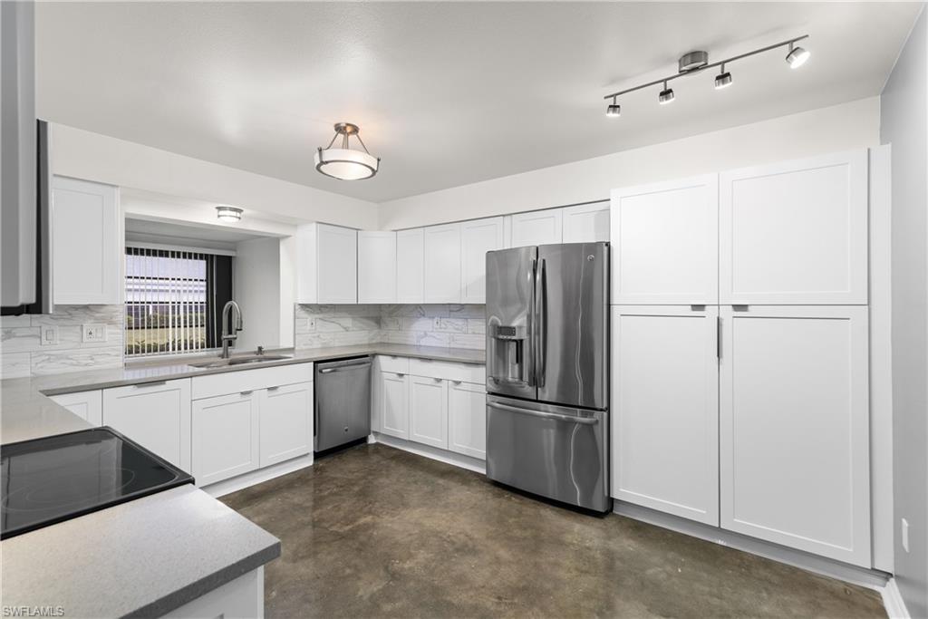 1331 S Brandywine CIR