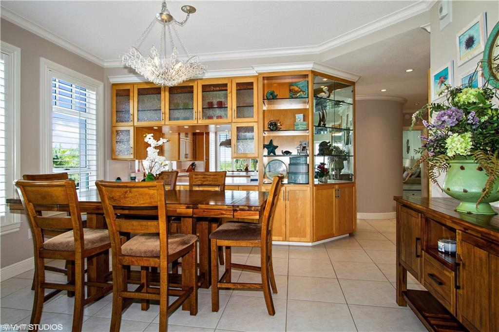 BAREFOOT BEACH CLUB - Residential