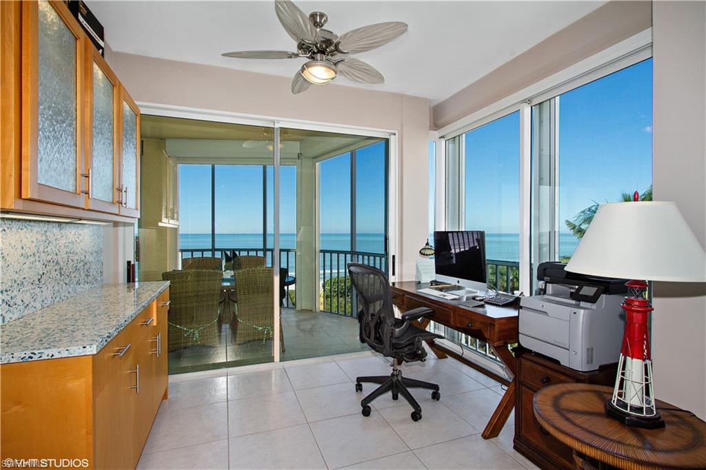 BAREFOOT BEACH CLUB - Residential