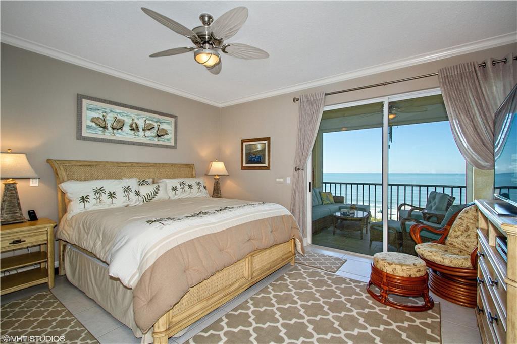 BAREFOOT BEACH CLUB - Residential