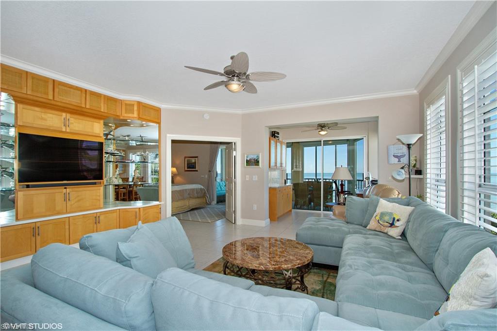 BAREFOOT BEACH CLUB - Residential