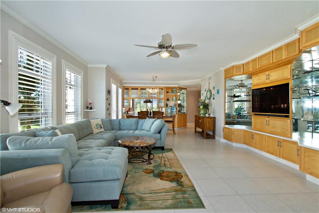 BAREFOOT BEACH CLUB - Residential