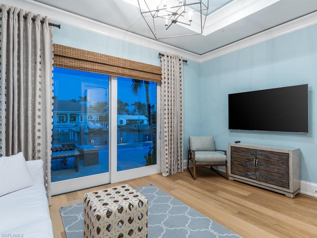 AQUALANE SHORES - Residential