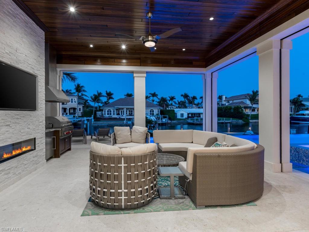 AQUALANE SHORES - Residential