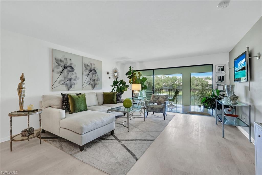 800 Misty Pines CIR 205