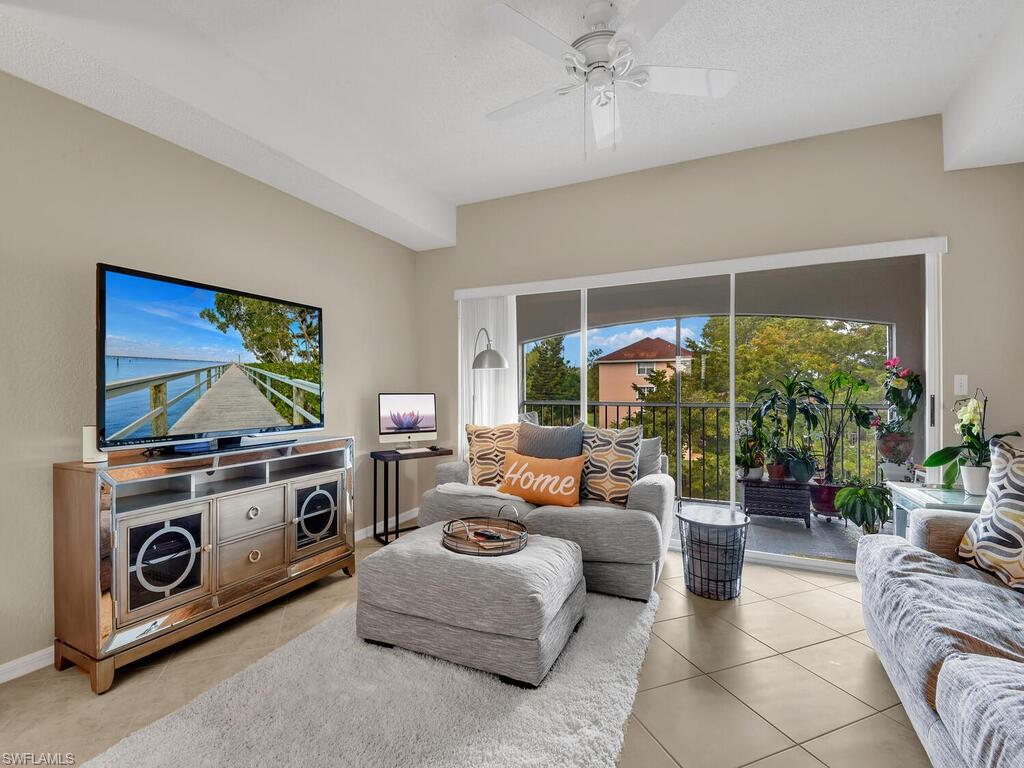 FAIRWAYS AT EMERALD GREENS - Residential