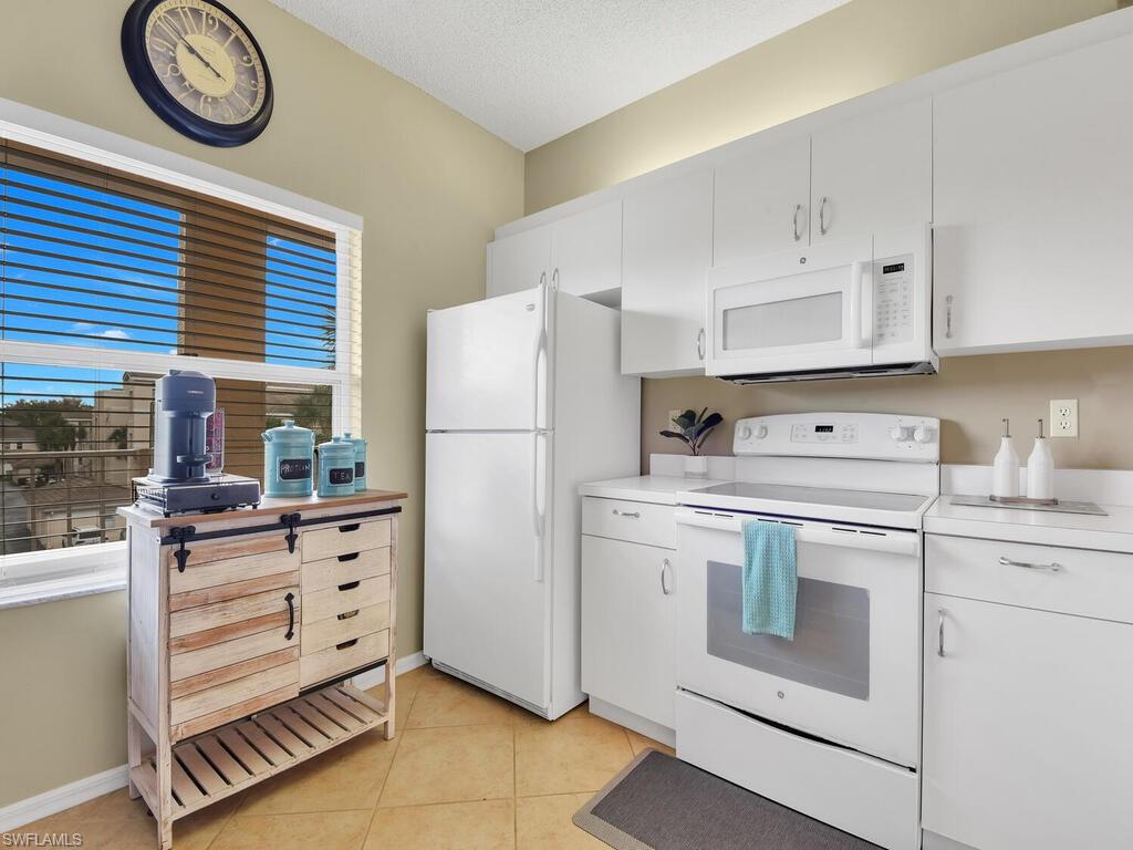 FAIRWAYS AT EMERALD GREENS - Residential