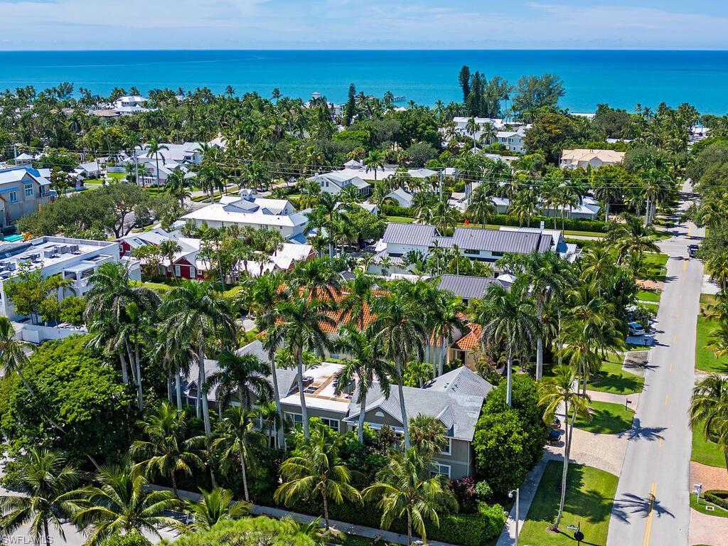 PARKVIEW OF NAPLES - Residential