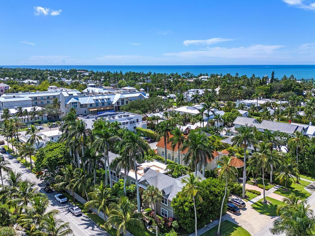 PARKVIEW OF NAPLES - Residential