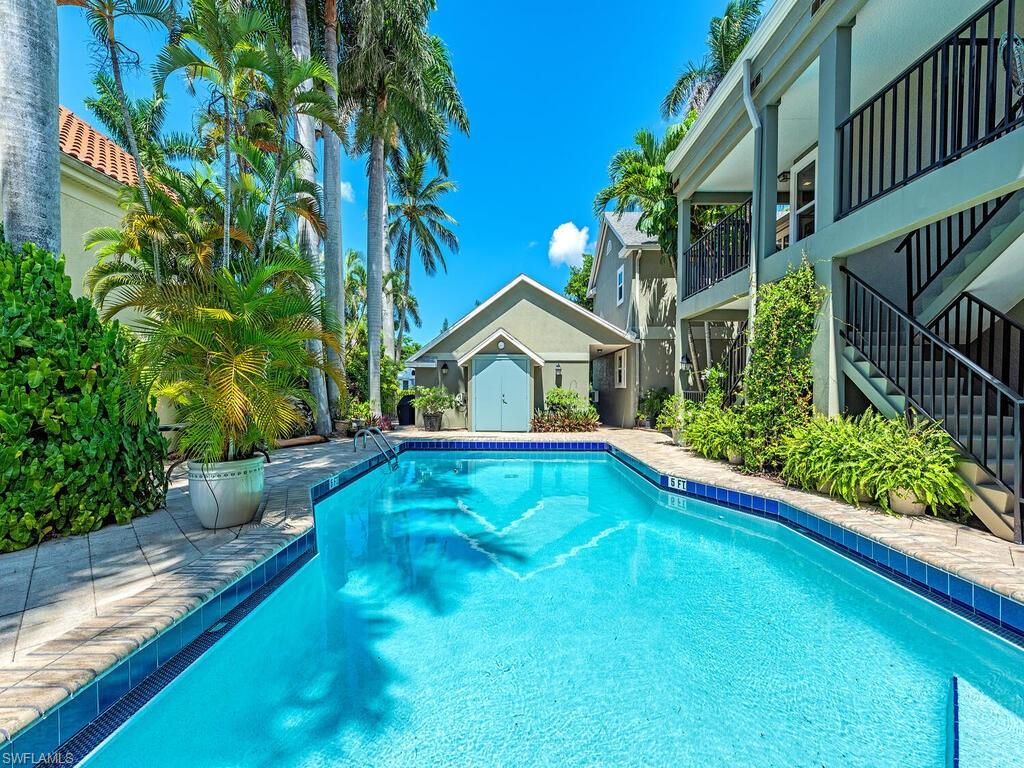 PARKVIEW OF NAPLES - Residential