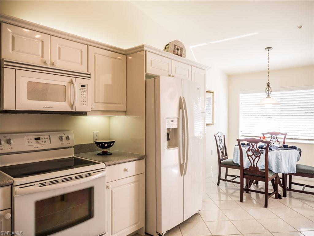 AMELIA LAKE - Residential