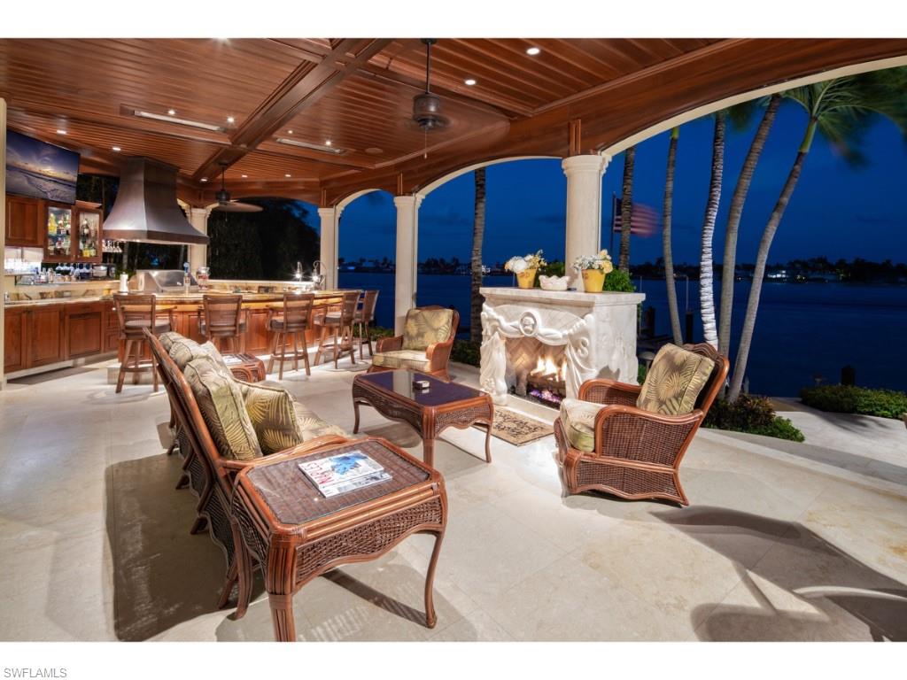 AQUALANE SHORES - Residential