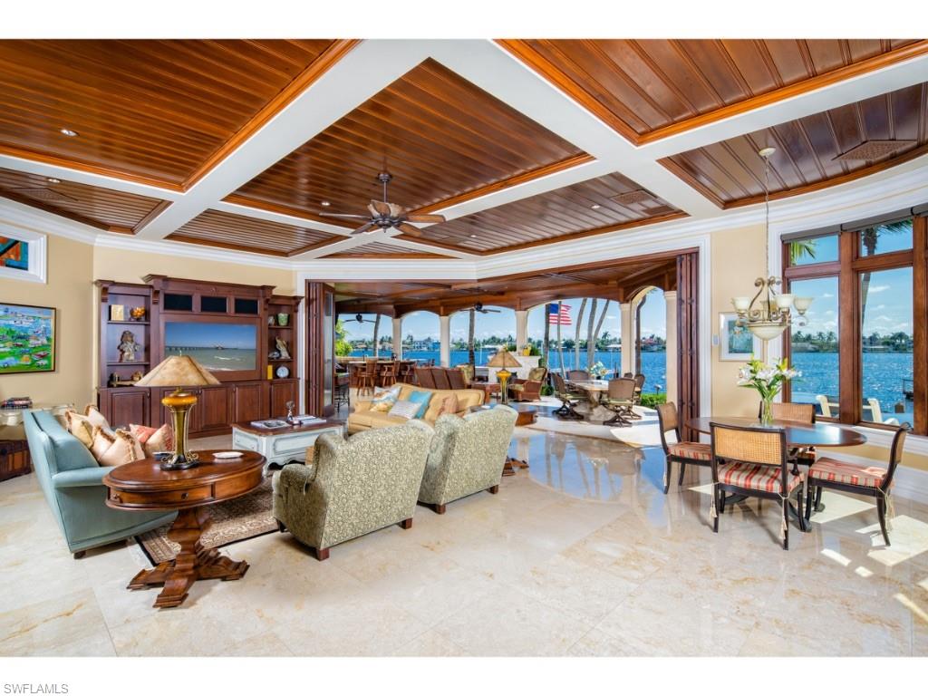 AQUALANE SHORES - Residential