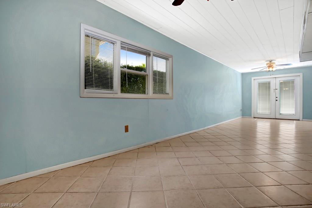 CAROLANDS - Residential