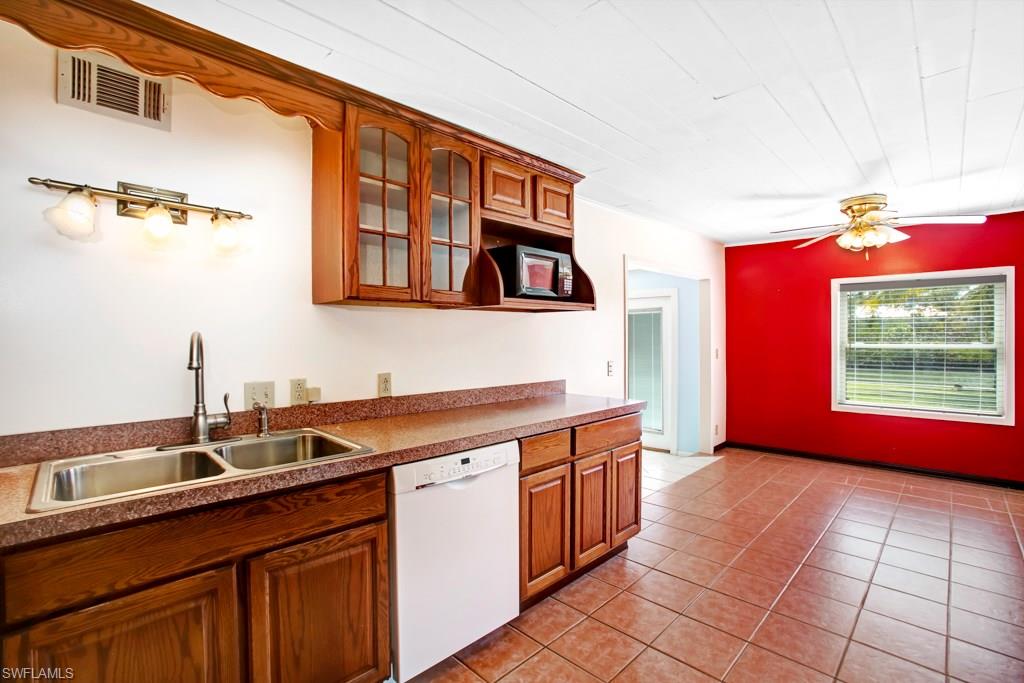 CAROLANDS - Residential