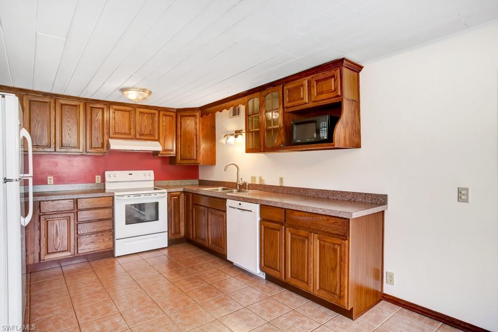 CAROLANDS - Residential